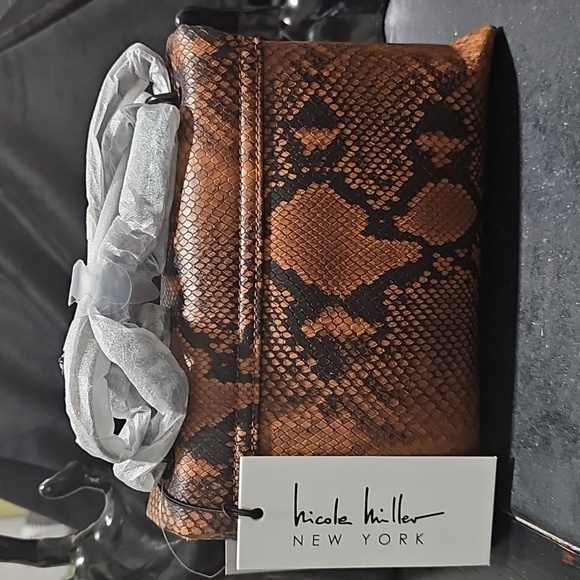 Nicole Miller Brown Crossbody Bag - Picture 4 of 8